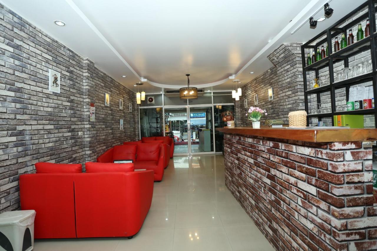 Zodiac Hotel Patong Exterior foto