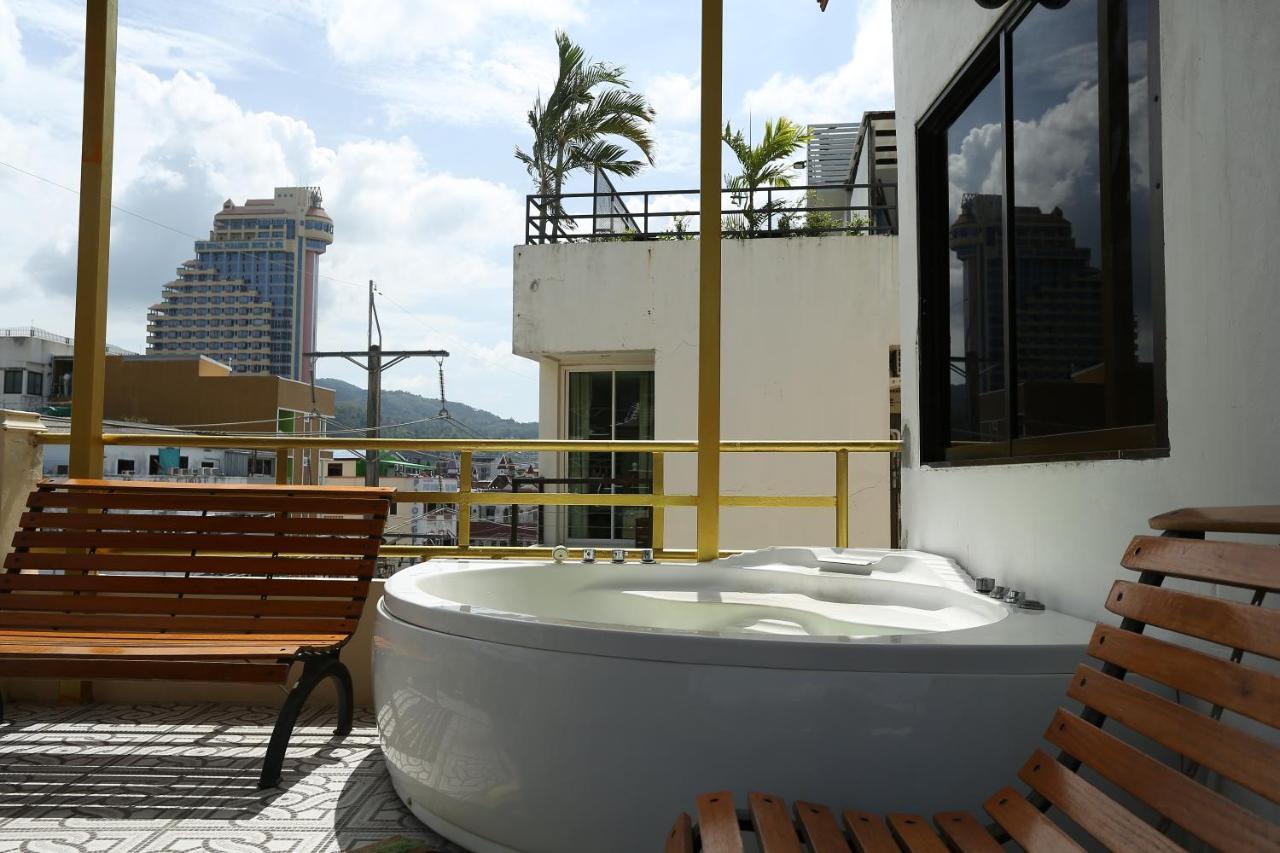 Zodiac Hotel Patong Exterior foto